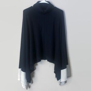 White House Black Market Turtleneck Poncho Shawl Women Size S Navy Blue & White